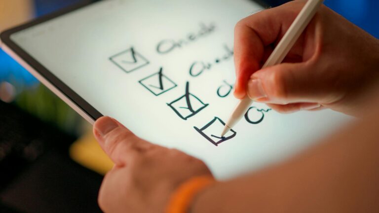 Energiesparen leicht gemacht mit der praktischen Checkliste PDF zum Download Checkliste PDF zum Energiesparen im Haushalt übersichtlich und einfach zum Download