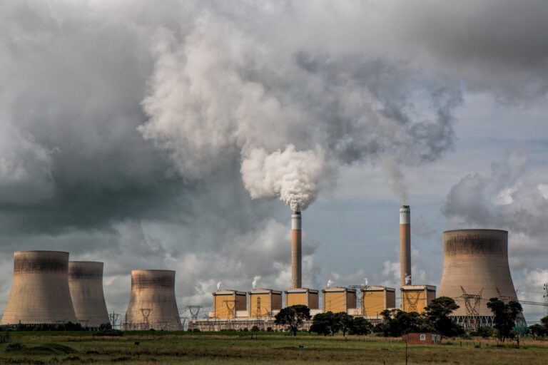 Fossile Brennstoffe in Deutschland zwischen Energieversorgung und Klimaherausforderungen